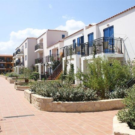 Margarita Beach Hotel Agia Marina  Екстер'єр фото