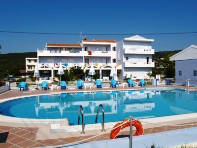 Margarita Beach Hotel Agia Marina  Екстер'єр фото