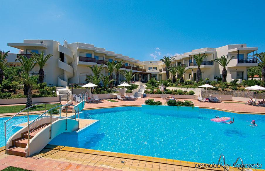 Margarita Beach Hotel Agia Marina  Екстер'єр фото