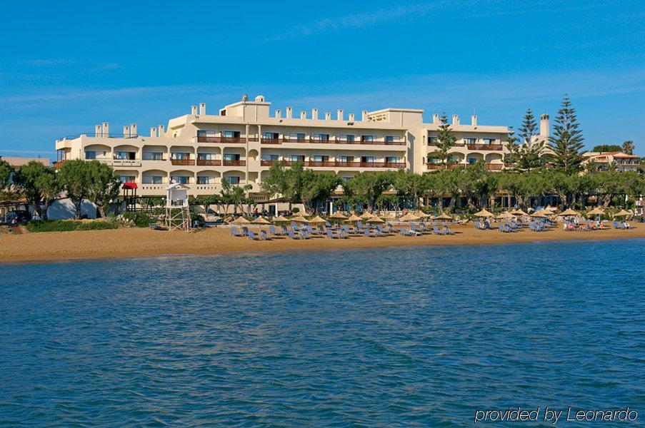 Margarita Beach Hotel Agia Marina  Екстер'єр фото