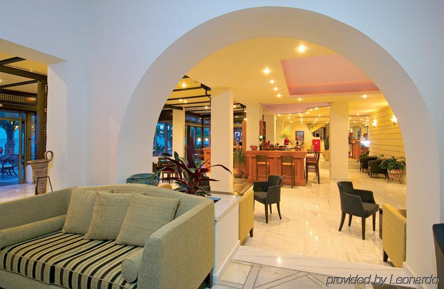 Margarita Beach Hotel Agia Marina  Екстер'єр фото