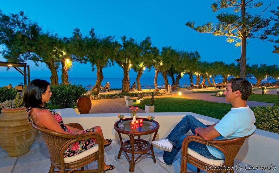 Margarita Beach Hotel Agia Marina  Екстер'єр фото